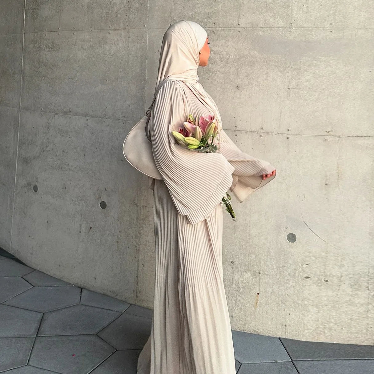Elegant Pleated Flare Sleeve Kaftan – Muslim Eid Abaya Dress for Women