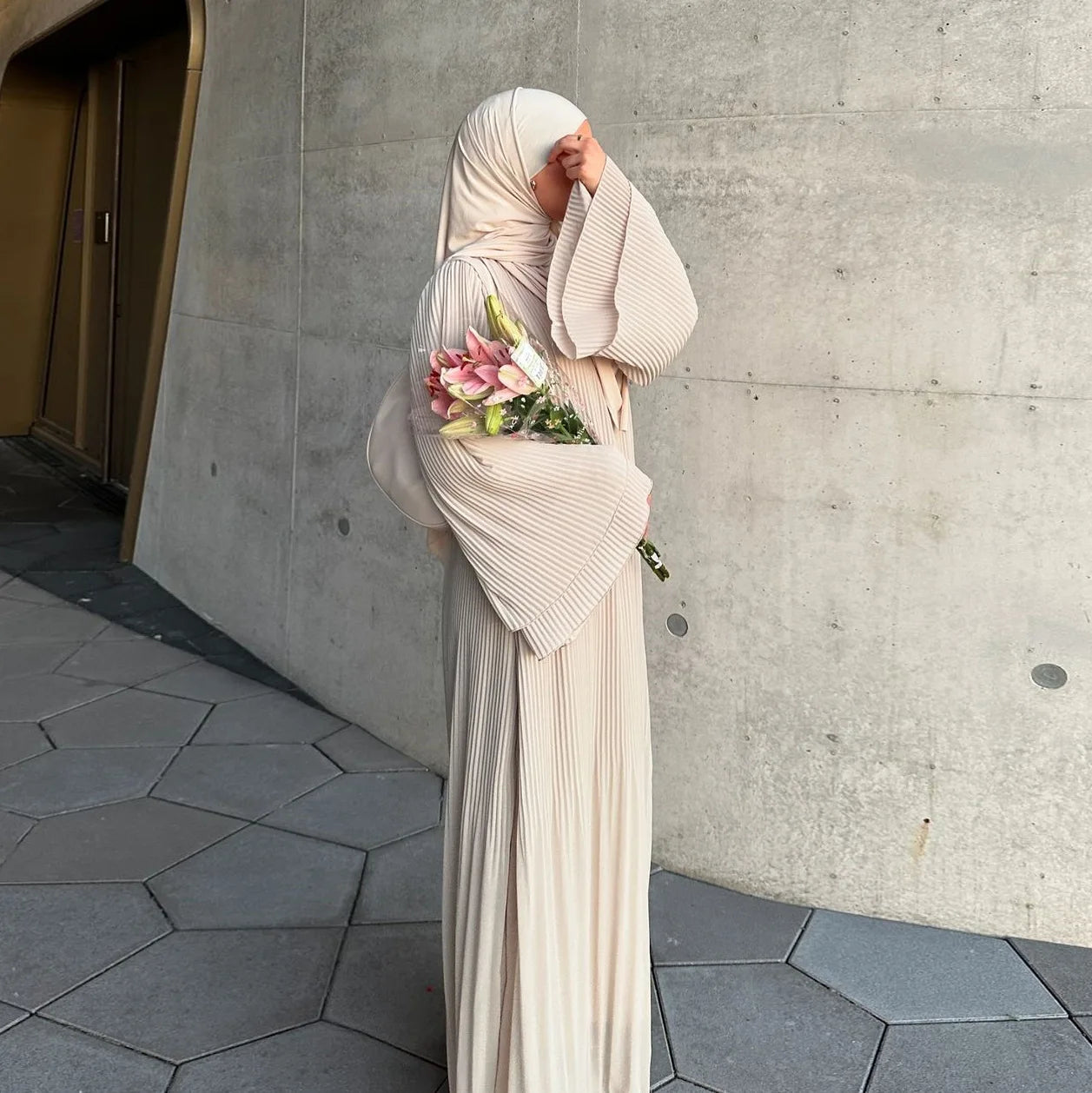 Elegant Pleated Flare Sleeve Kaftan – Muslim Eid Abaya Dress for Women