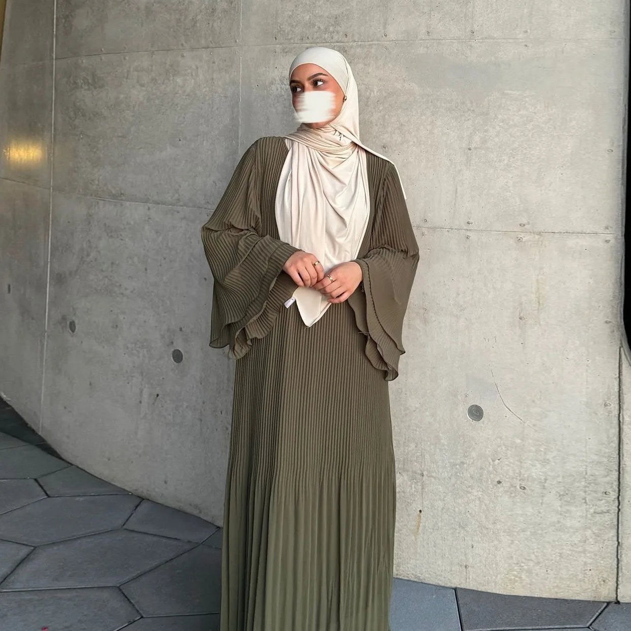 Elegant Pleated Flare Sleeve Kaftan – Muslim Eid Abaya Dress for Women