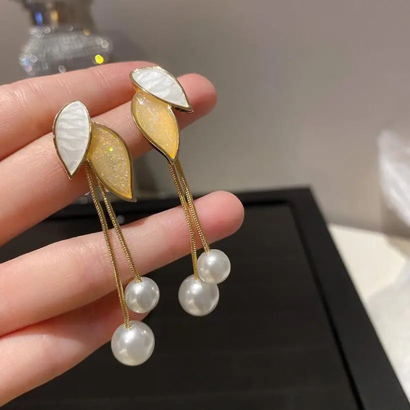 Korean Grey Leaf Metal Stud Earrings – Trendy Women’s Fashion Jewelry
