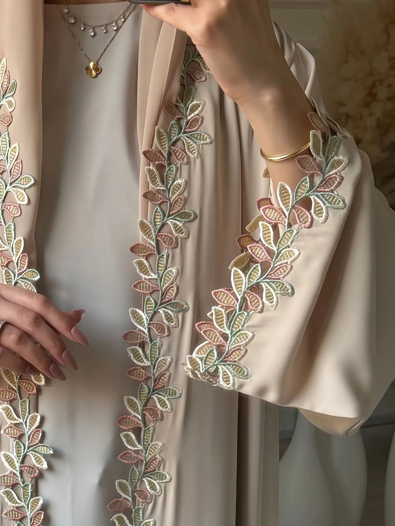 Abaya Beige Élégante Dubaï