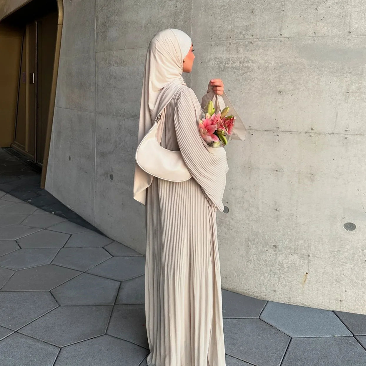 Elegant Pleated Flare Sleeve Kaftan – Muslim Eid Abaya Dress for Women