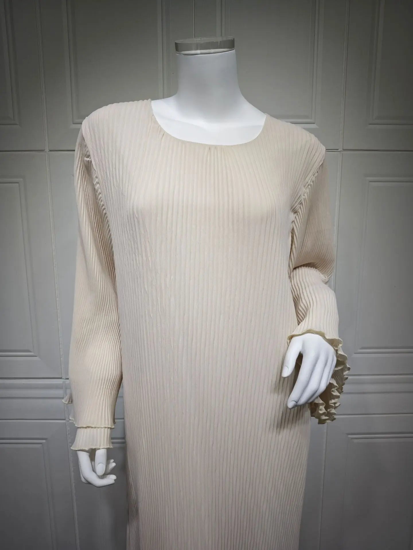 Elegant Pleated Flare Sleeve Kaftan – Muslim Eid Abaya Dress for Women