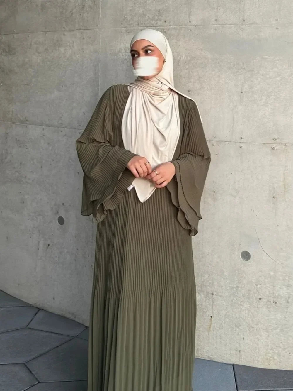 Elegant Pleated Flare Sleeve Kaftan – Muslim Eid Abaya Dress for Women