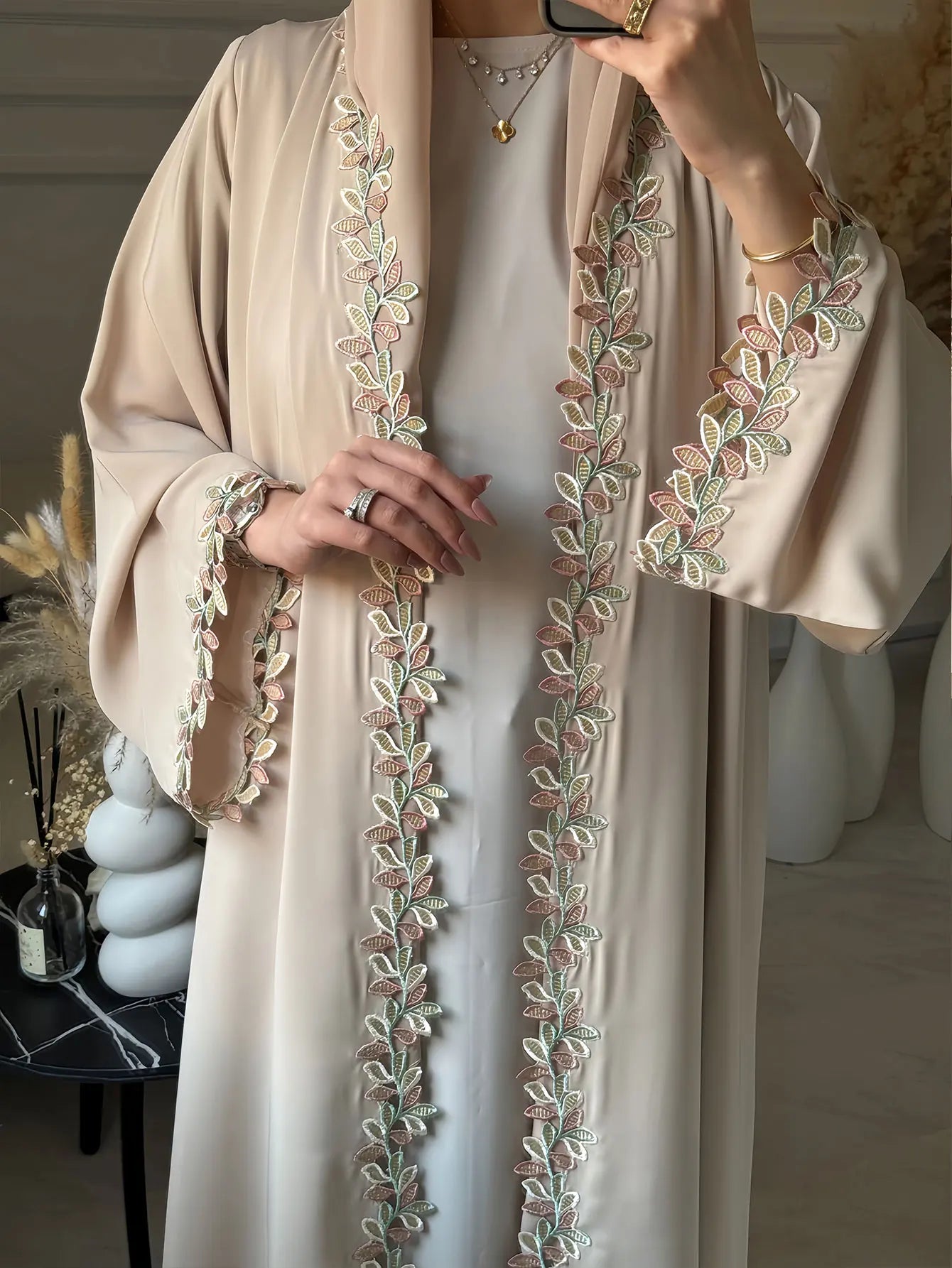 Abaya Beige Élégante Dubaï
