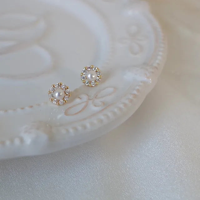14K Gold Zircon Pearl Twist Stud Earrings – Luxury Women’s Jewelry