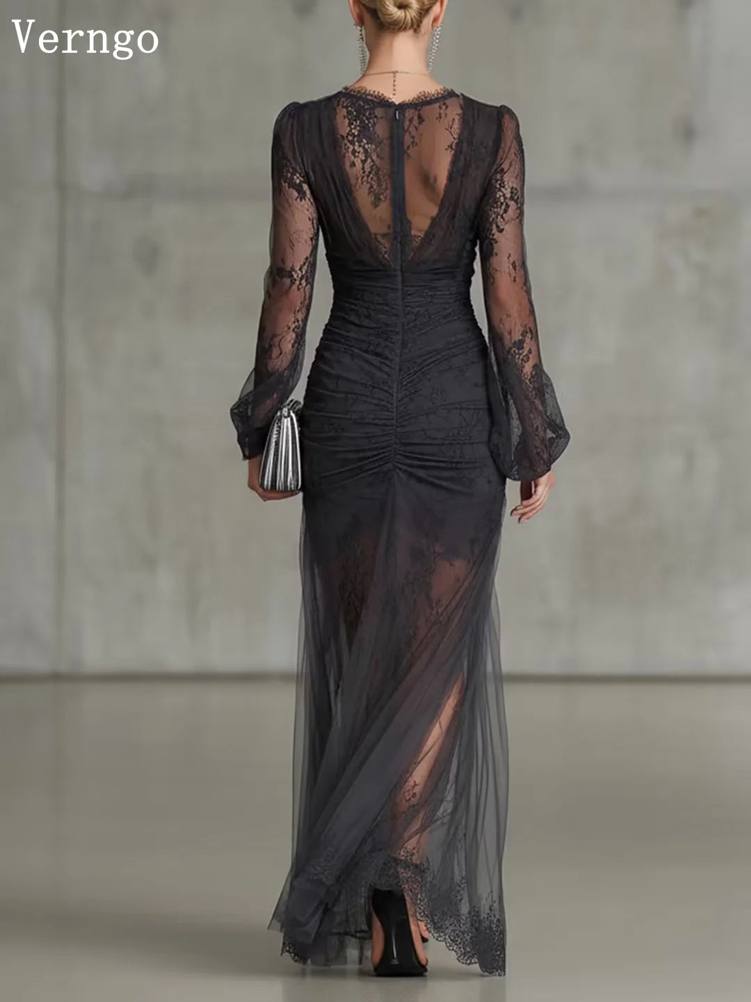 Black Lace V-Neck Evening Dress – Elegant A-Line Mermaid Gown