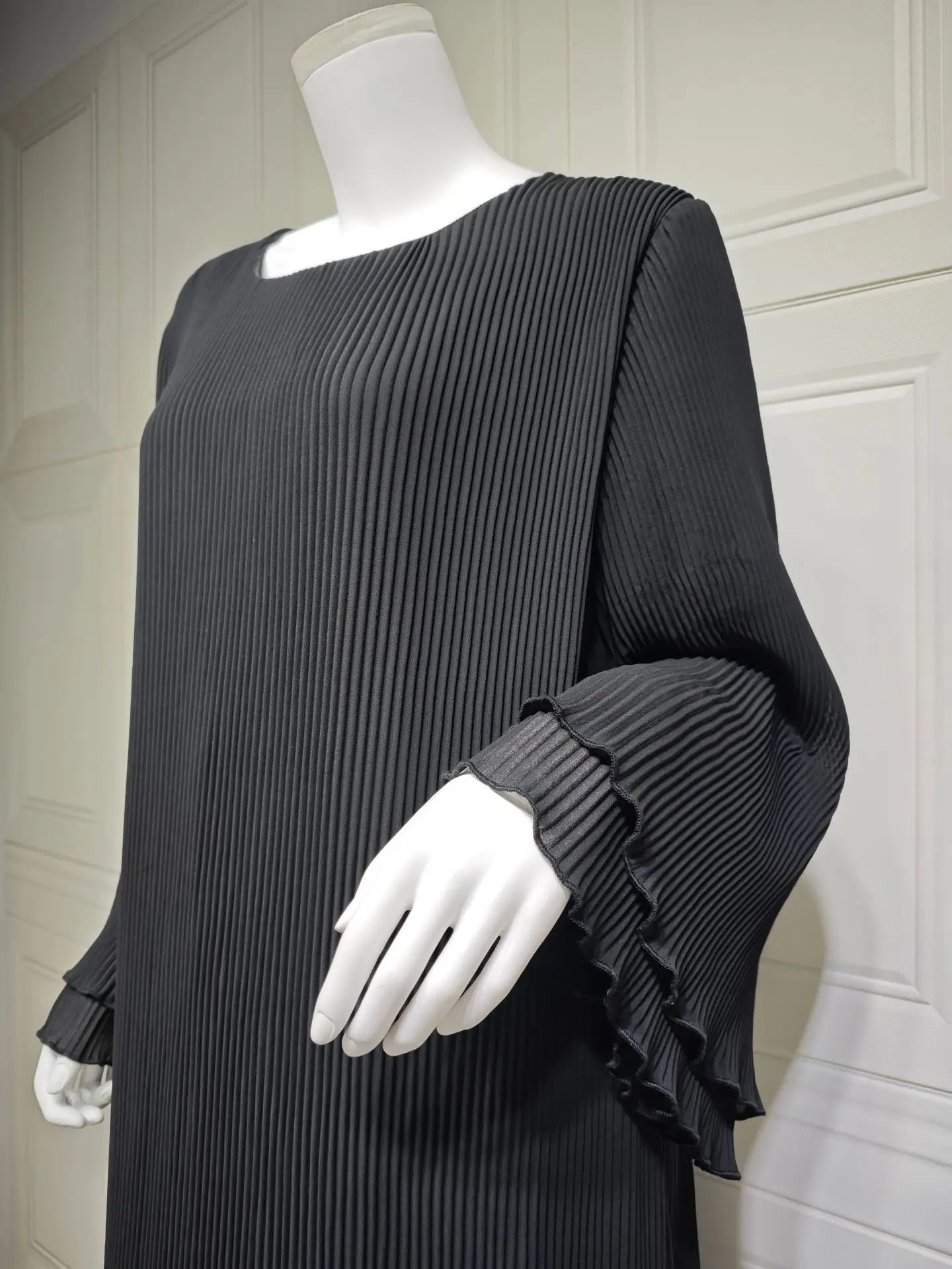 Elegant Pleated Flare Sleeve Kaftan – Muslim Eid Abaya Dress for Women