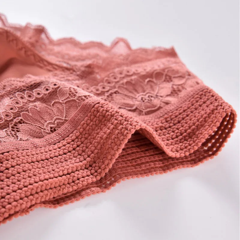 Plus-Size High-Waisted Embroidered Lace Briefs – Comfortable Breathable Underwear