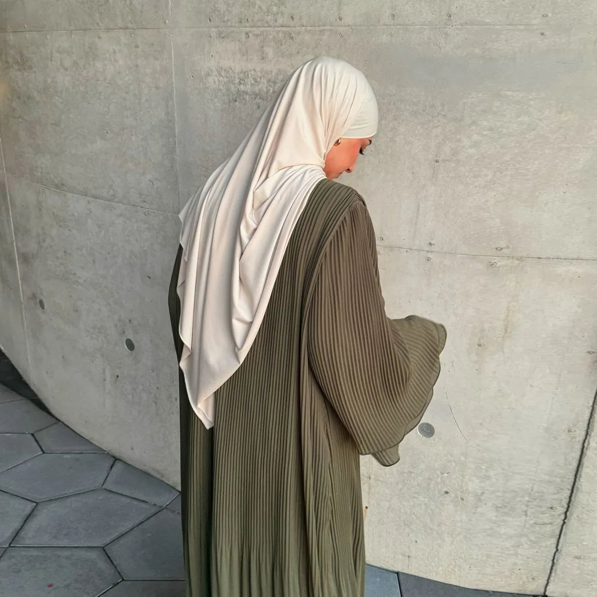 Elegant Pleated Flare Sleeve Kaftan – Muslim Eid Abaya Dress for Women