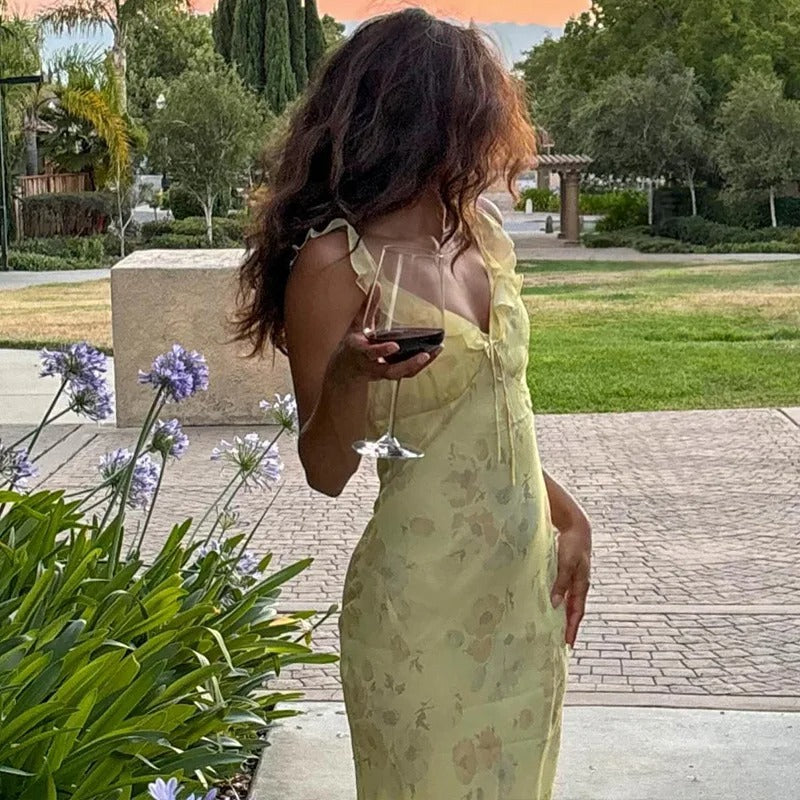 Robe Maxi Fleurie Décolleté Plongeant – Esprit Estival et Charme Féminin